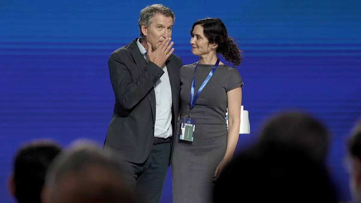 La llamada decisiva entre Feijóo y Ayuso