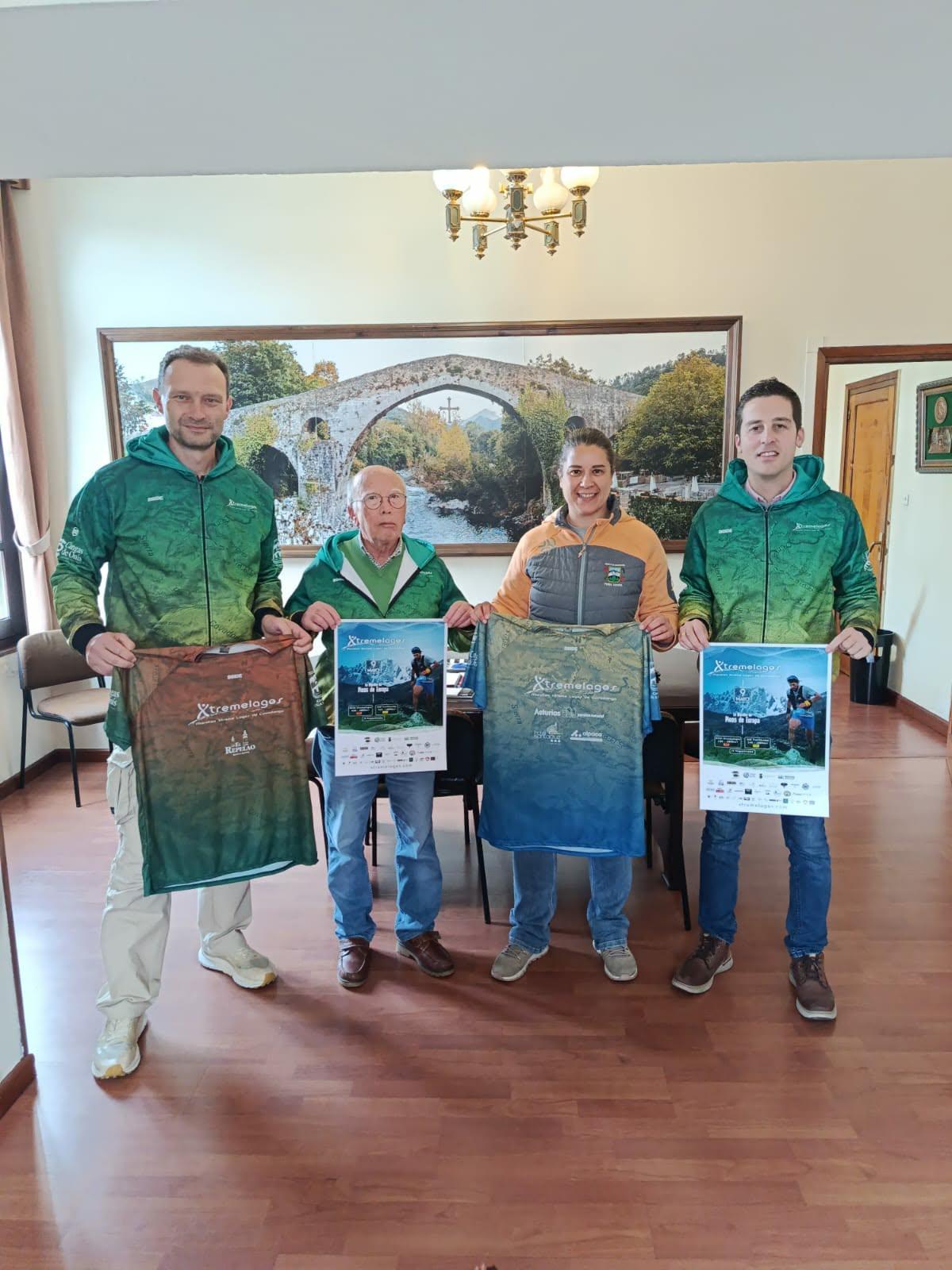 Presentación de la Xtreme Lagos de Covadonga en el Ayuntamiento de Cangas de Onís