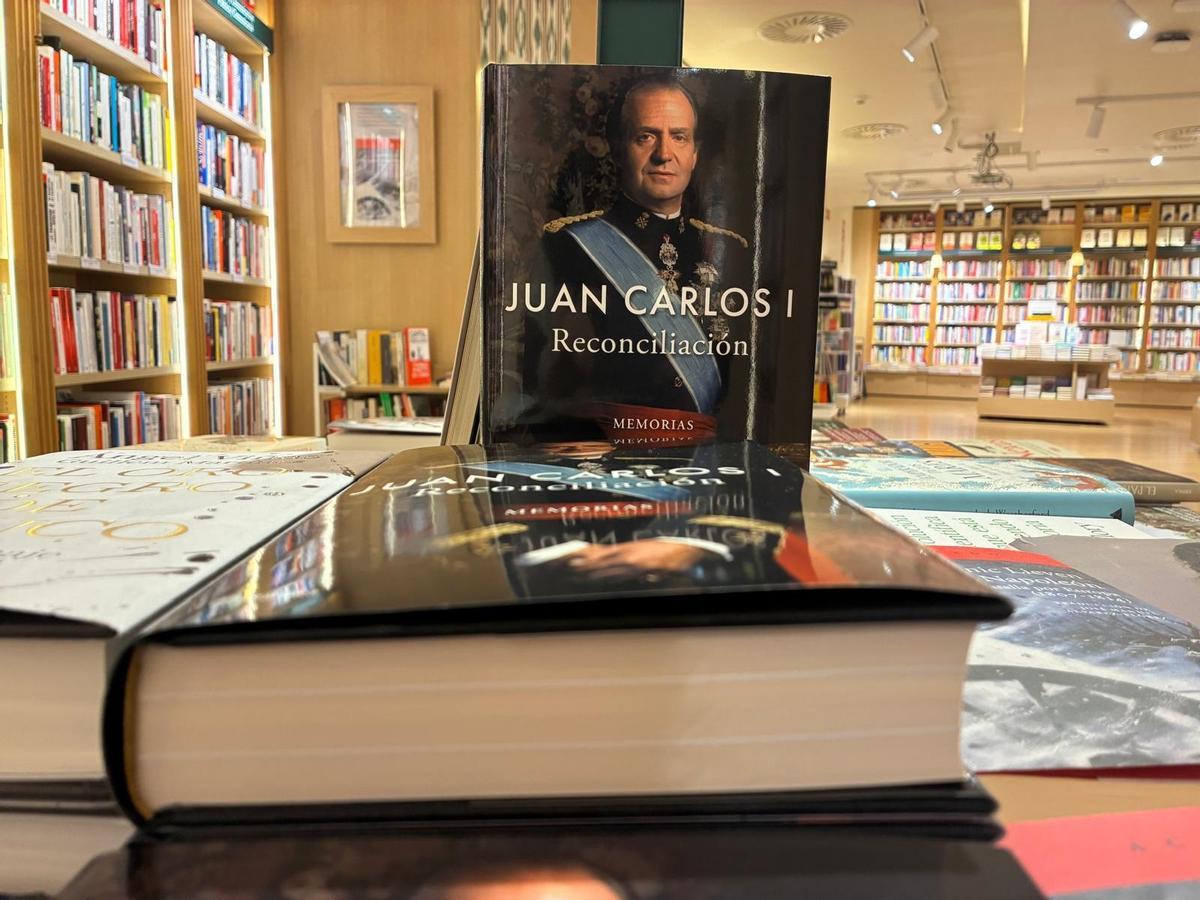 Las memorias de Juan Carlos I, 'Reconciliación', en los estantes de La Casa del Libro.