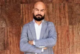 Galder Reguera: "Pese a la corrupción o el hipercapitalismo tenemos que reivindicar la parte buena del fútbol"