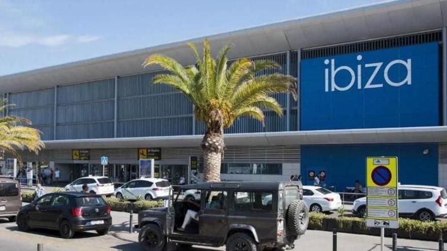 Un banco brasileño sortea un viaje a Ibiza con un futbolista de leyenda: "Sé que no ves la hora de ir a la isla"