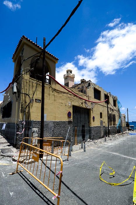 DERRIBO EDIFICIO EMBOTELLADORA DE AGUA SAN ROQUE