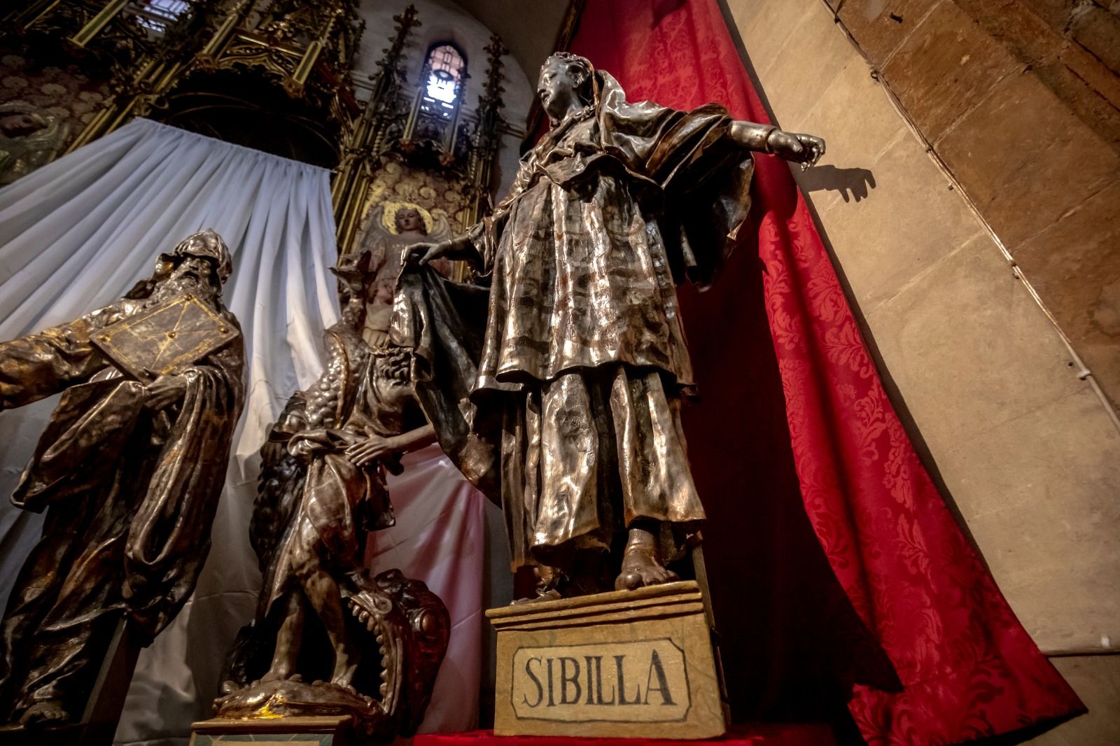 El conjunto de sibilas y profetas regresa ya restaurado a Sant Nicolau