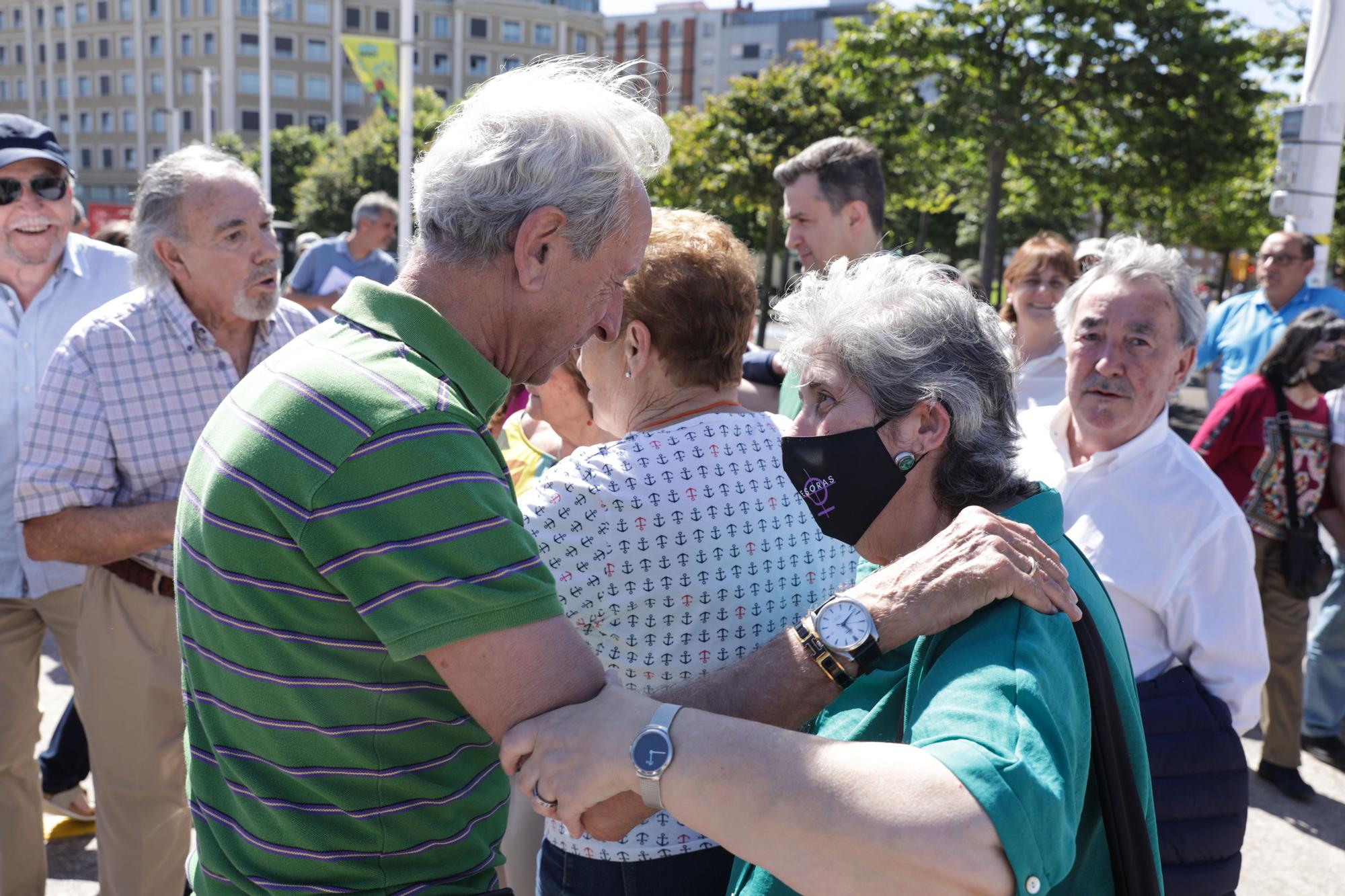 En imágenes: así fue el homenaje a Areces en Gijón