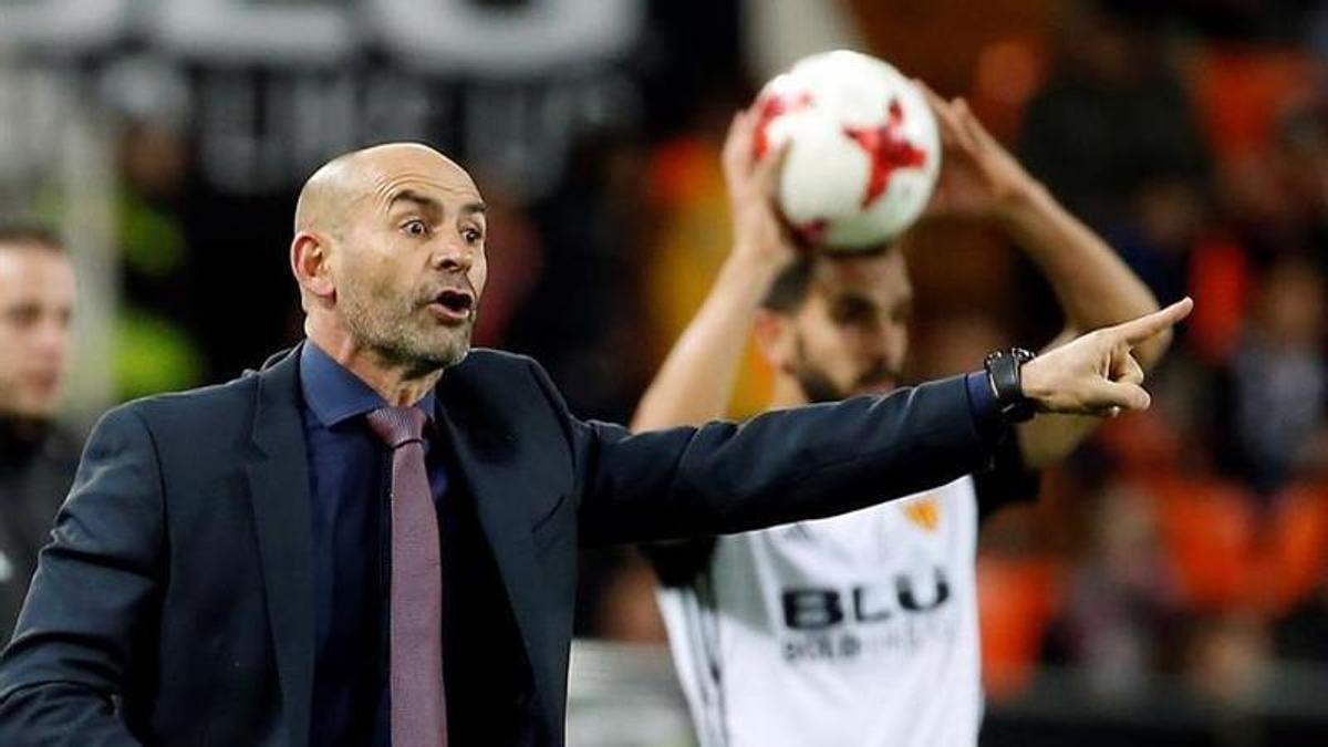 Paco Jémez, durante un encuentro al frente del Rayo Vallecano en Primera.