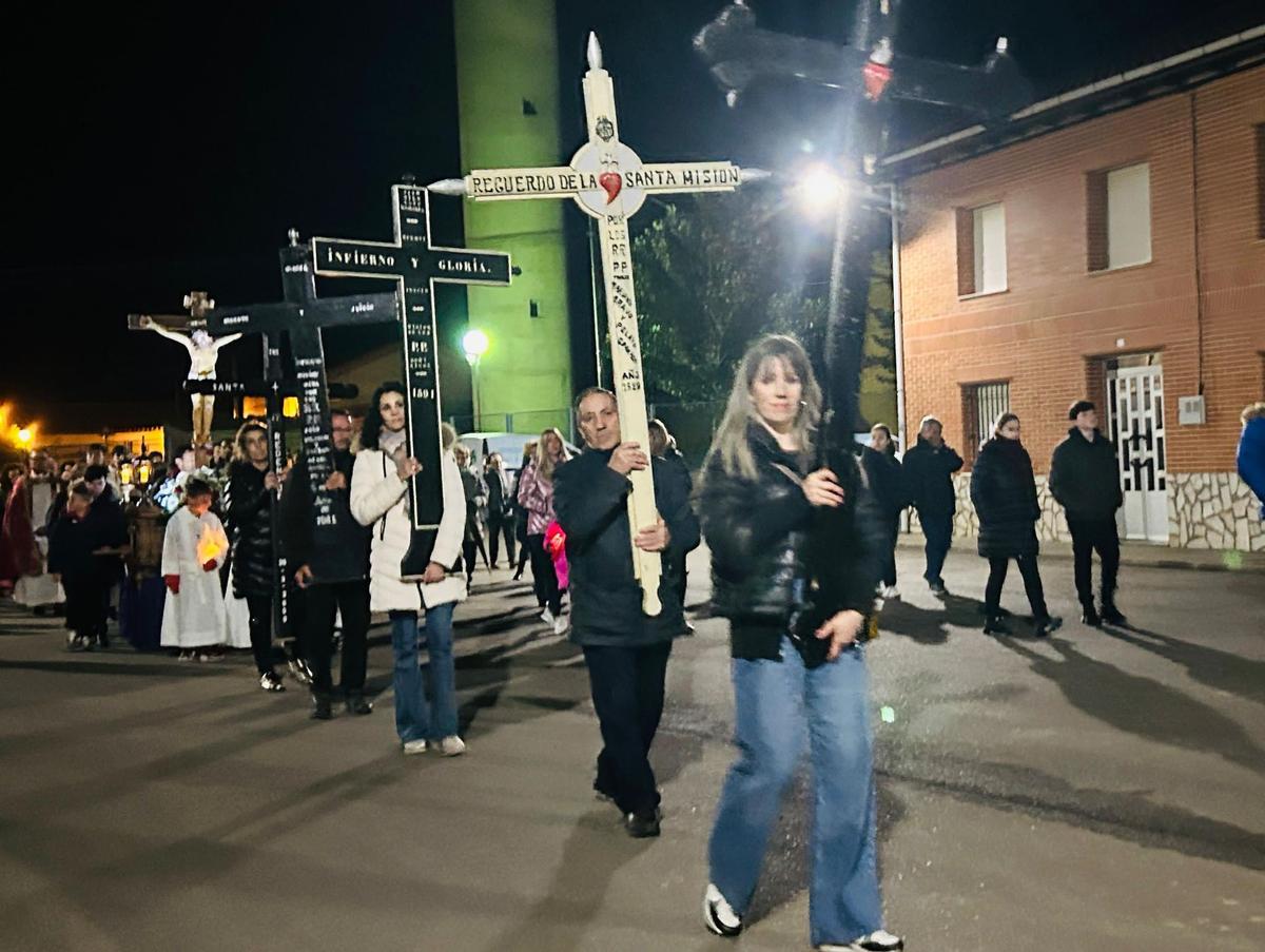 GALERÍA| El Vía Crucis de San Cristóbal, en imágenes