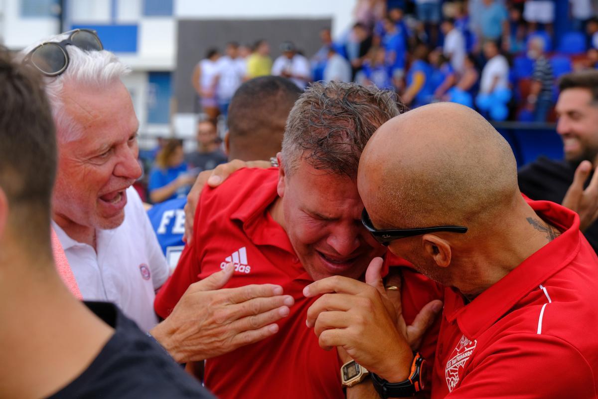 Juan Carlo Socorro, tras conquistar el ascenso con el San Fernando.