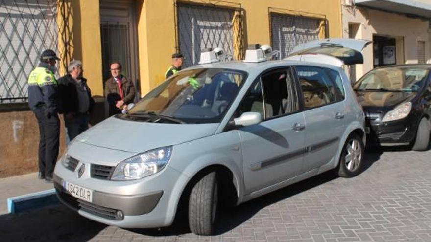 La Policía Local controlará el aparcamiento con un coche que identifica las matrículas