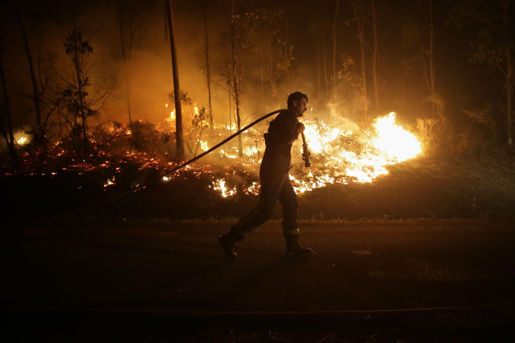 El incendio en Traba (183031758).jpg