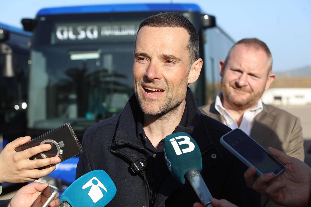 Todas las imágenes de la presentación de los nuevos autobuses de Ibiza Todas las imágenes de la presentación de los nuevos autobuses de Ibiza