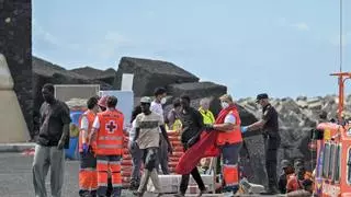 El Hierro recibe un cuarto cayuco este jueves: la cifra de llegados a la isla se eleva a más de 400 migrantes