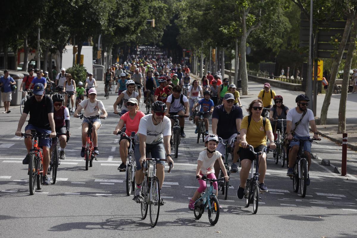 La fiesta de la bicicleta regresa a las calles de Barcelona con la Bicicletada.