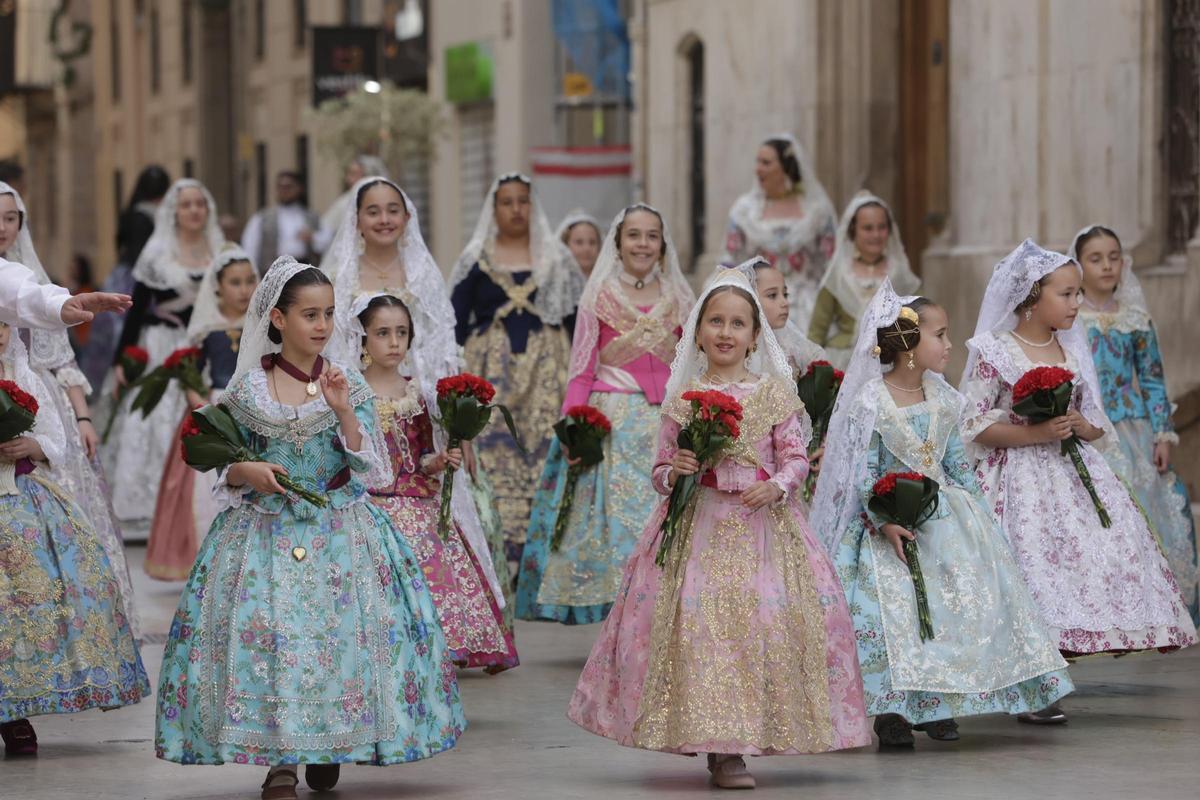 Todas las fotos de la ofrenda del 18 de marzo por la calle San Vicente hasta las 18:30 horas Todas las fotos de la ofrenda del 18 de marzo por la calle San Vicente hasta las 18:30 horas