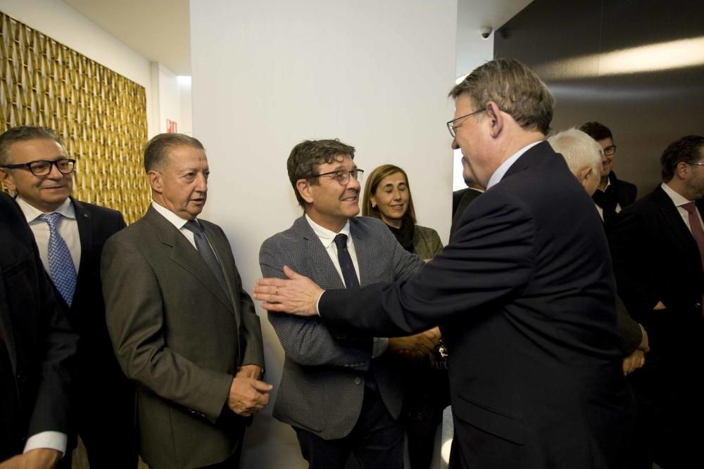 El president de la Generalitat, Ximo Puig, inaugura la nueva sede de Caixa Ontinyent