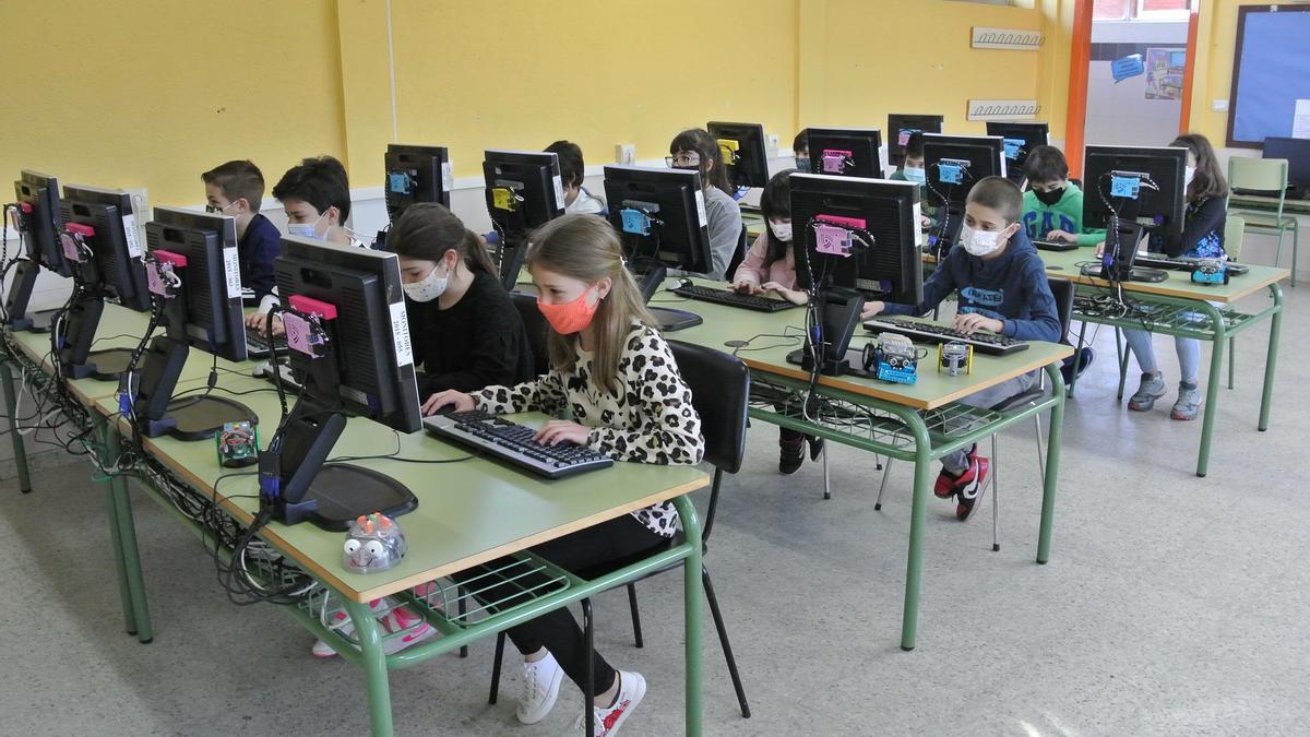 La clase de robótica del CEIP O Sello.