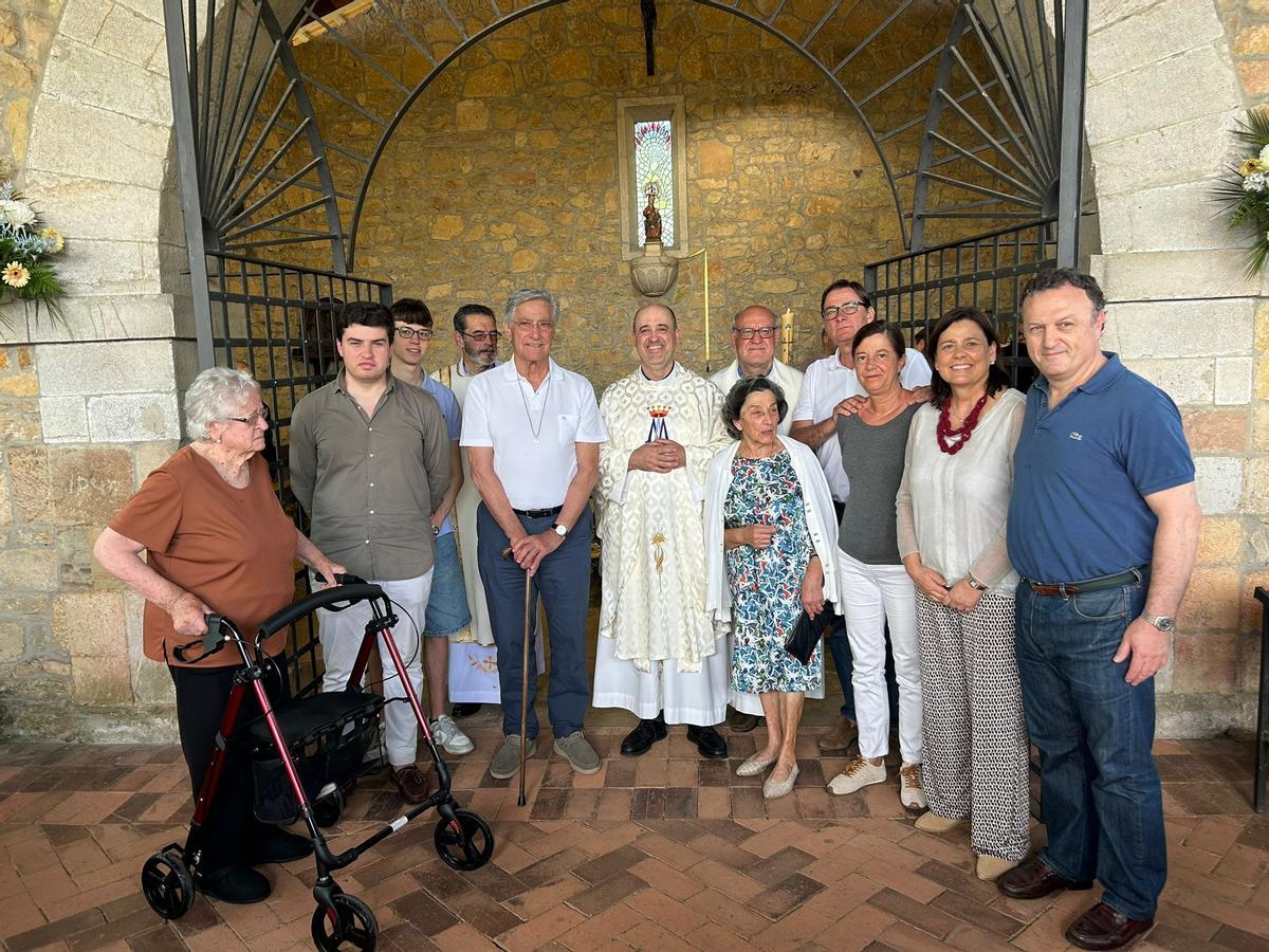 EN IMÁGENES: Homenaje vecinal a Joaquín Alperi y merienda de las fiestas de la Virgen de la Cabeza