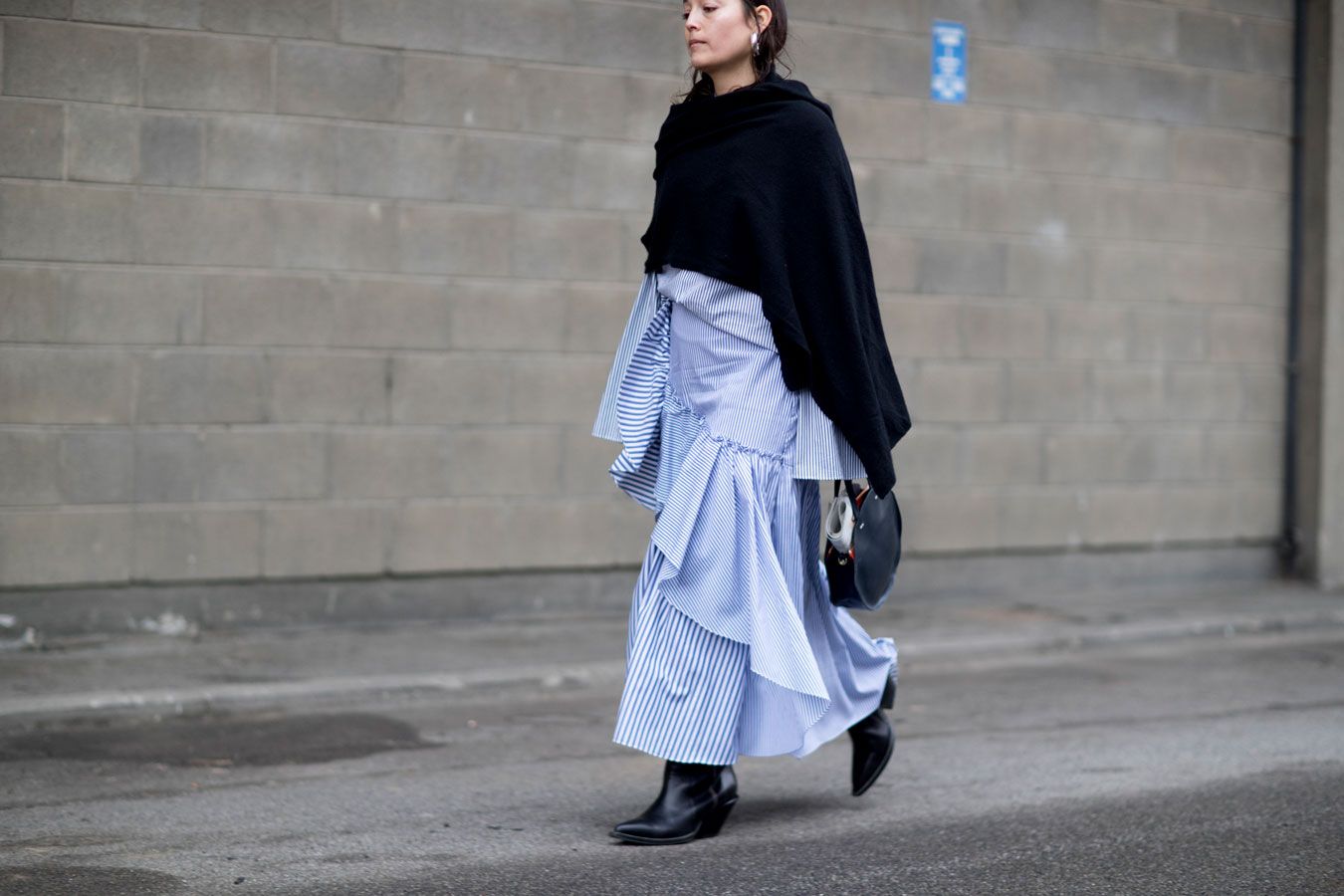Botas 'cowboy': falda con volantes