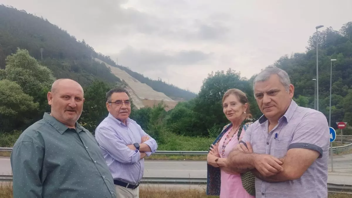 La plataforma del Suroccidente exige un plazo para acabar la obra del argayo de Casazorrina (Salas): "Queremos una fecha, cuándo se abre"