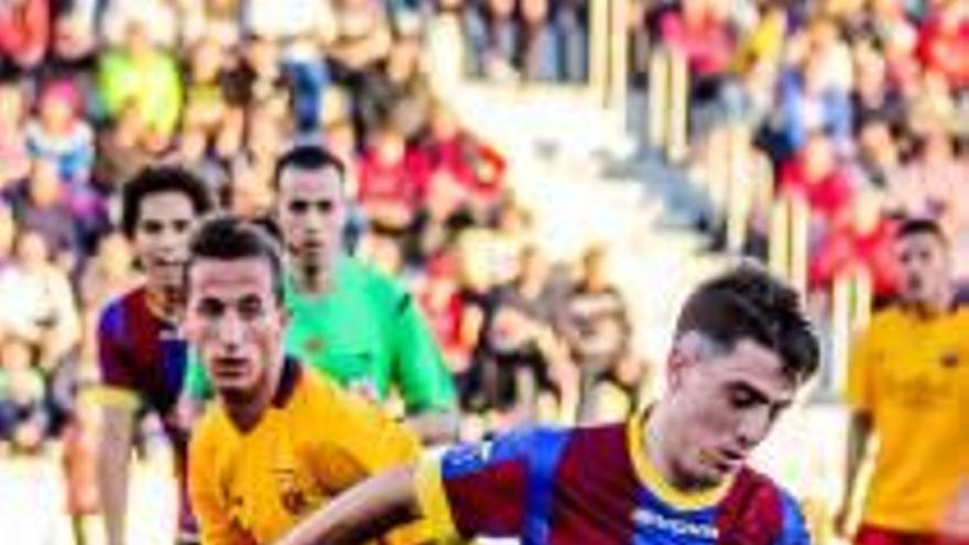 El azulgrana Javi Serra cerró la goleada del Eldense.