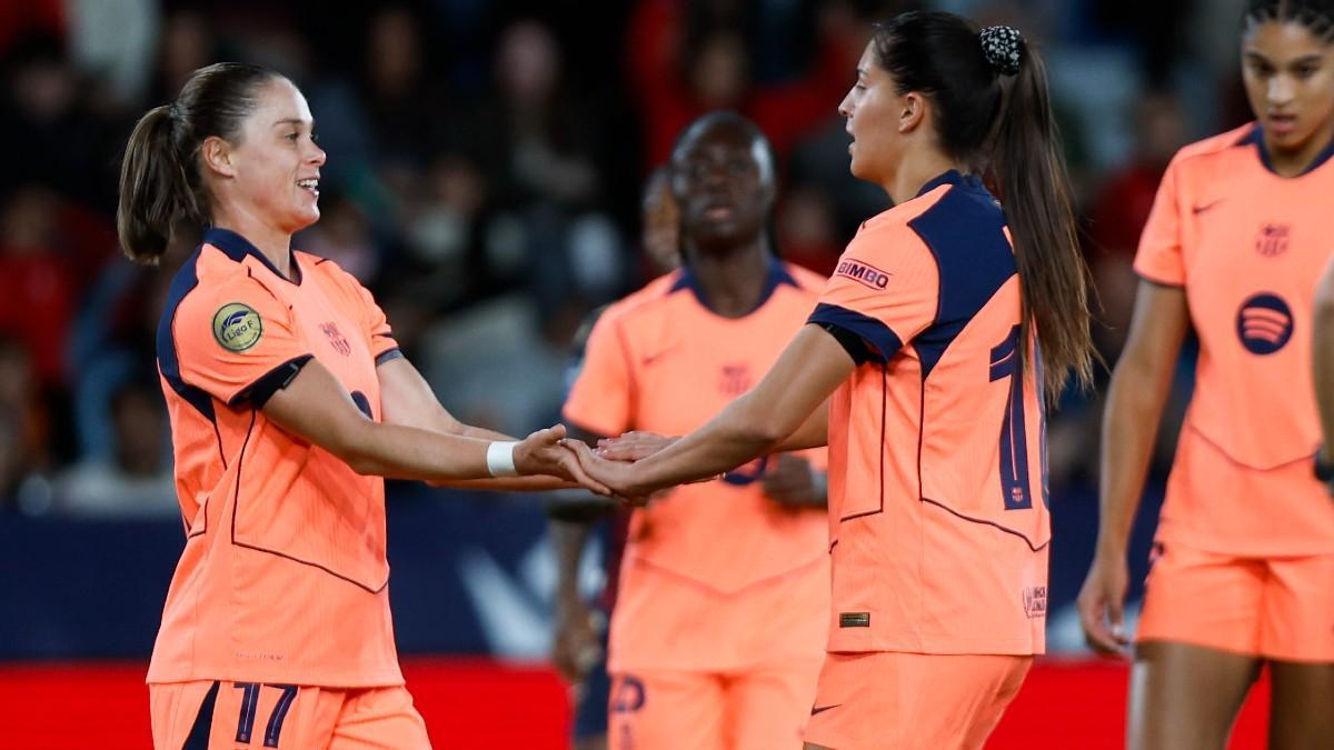 Ewa Pajor y Kika Nazareth celebran un gol anotado contra el Levante