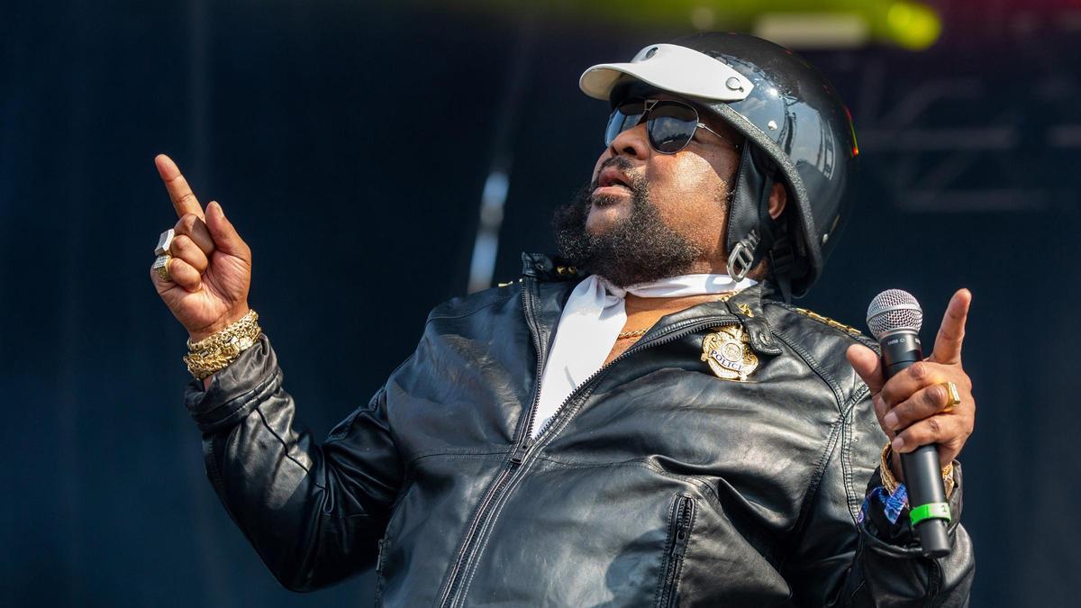 Victor Willis, durant un concert de Village People