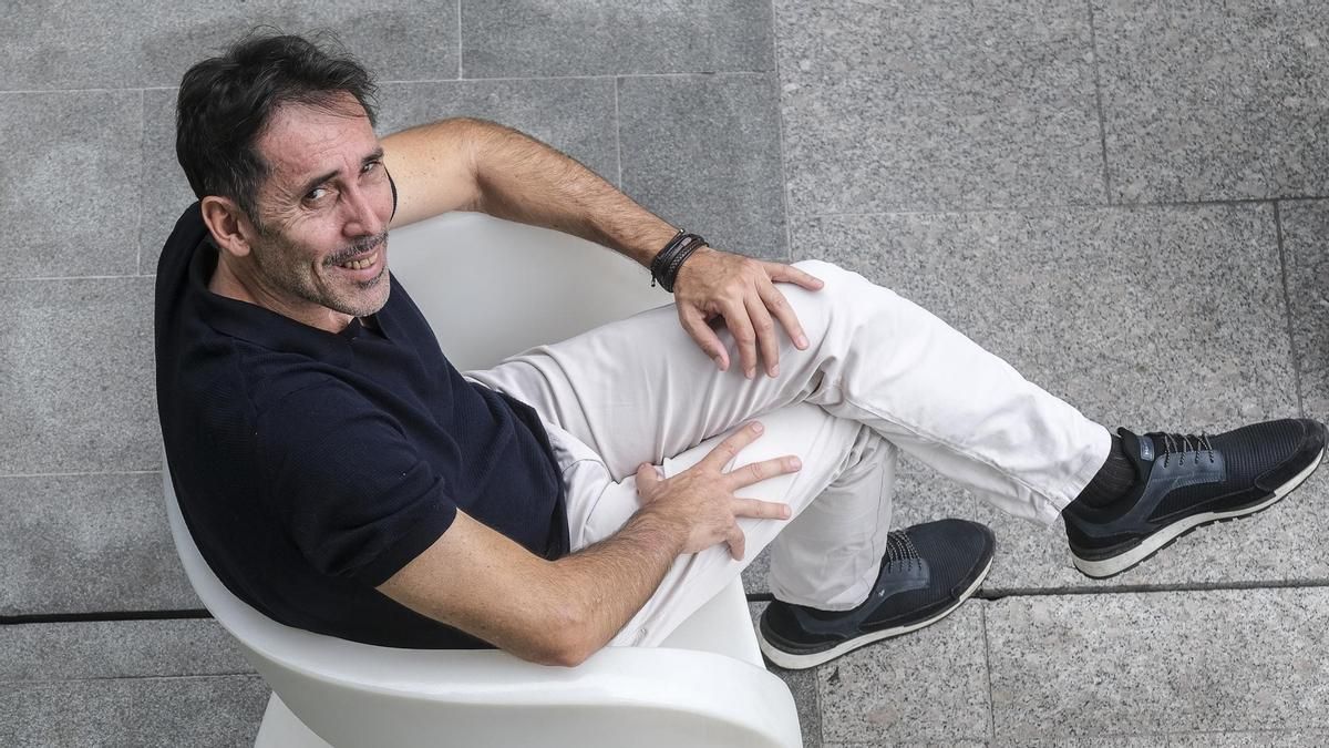 Willy Villar durante la entrevista realizada en el Centro Comercial Las Ramblas.