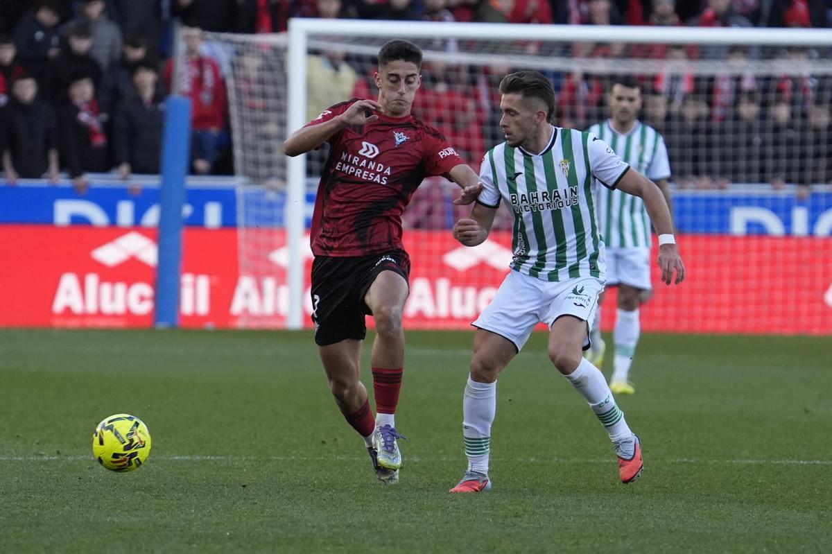 Mirandés-Córdoba CF | Las imágenes del partido de LaLiga Hypermotion
