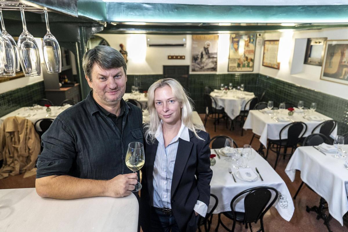 Barcelona 25/11/2025 El Restaurante Can Lluis del carrer de la Cera, en el Raval, volverá a abrir renovado por sus nuevos propietarios, Denis Minkin y Olga Minkina Fotografía de Ferran Nadeu