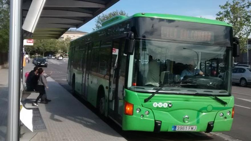 Un vehicle del bus urbà de Manresa.