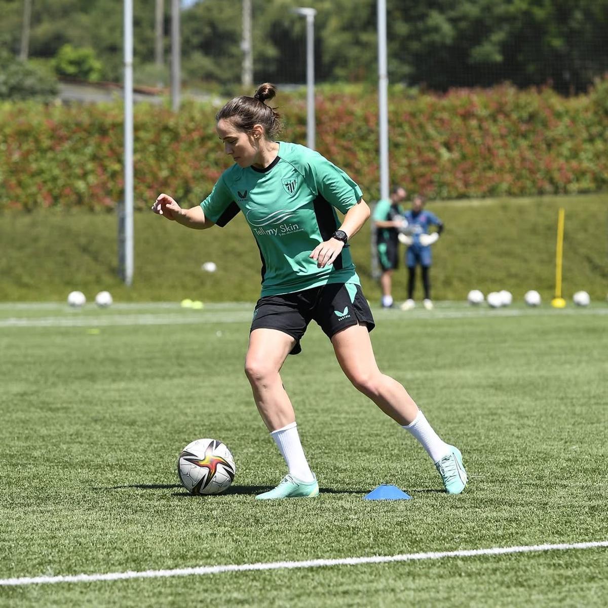 Marta Unzué en su proceso de recuperación con el Athletic Club