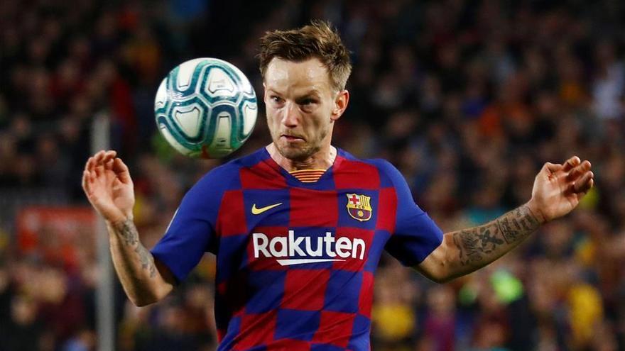 Rakitic, sobre los dos posibles penaltis: &quot;Hay que empujarse, tirar uno de otro&quot;