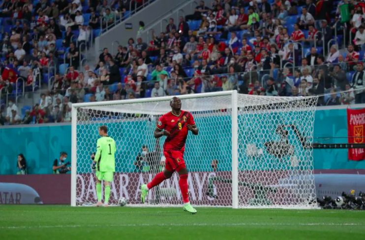 Lukaku celebra su gol a Rusia.