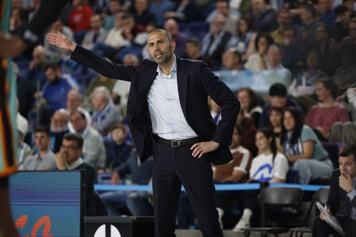 Las imágenes de la victoria del Alimerka Oviedo Baloncesto que le mete el play-off de ascenso a la ACB Las imágenes de la victoria del Alimerka Oviedo Baloncesto que le mete el play-off de ascenso a la ACB