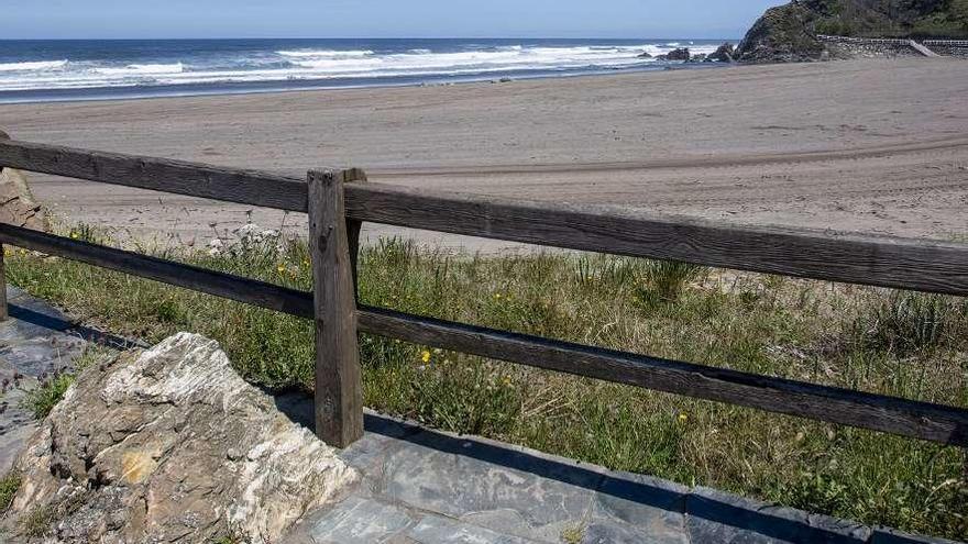 La playa de Los Quebrantos, en San Juan de la Arena.