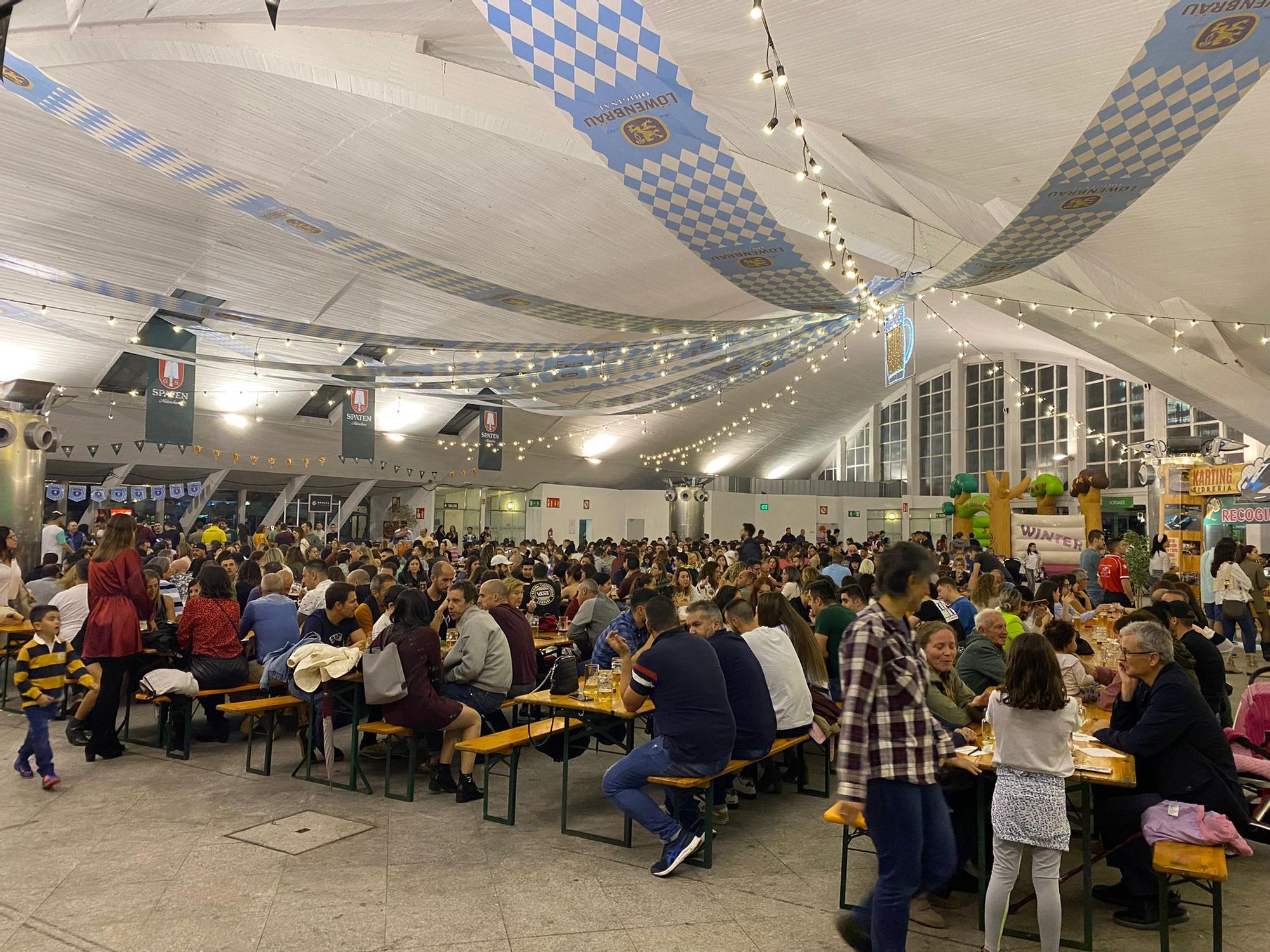 EN IMÁGENES: Así fue la celebración del Oktoberfest en la plaza cubierta de Pola de Siero