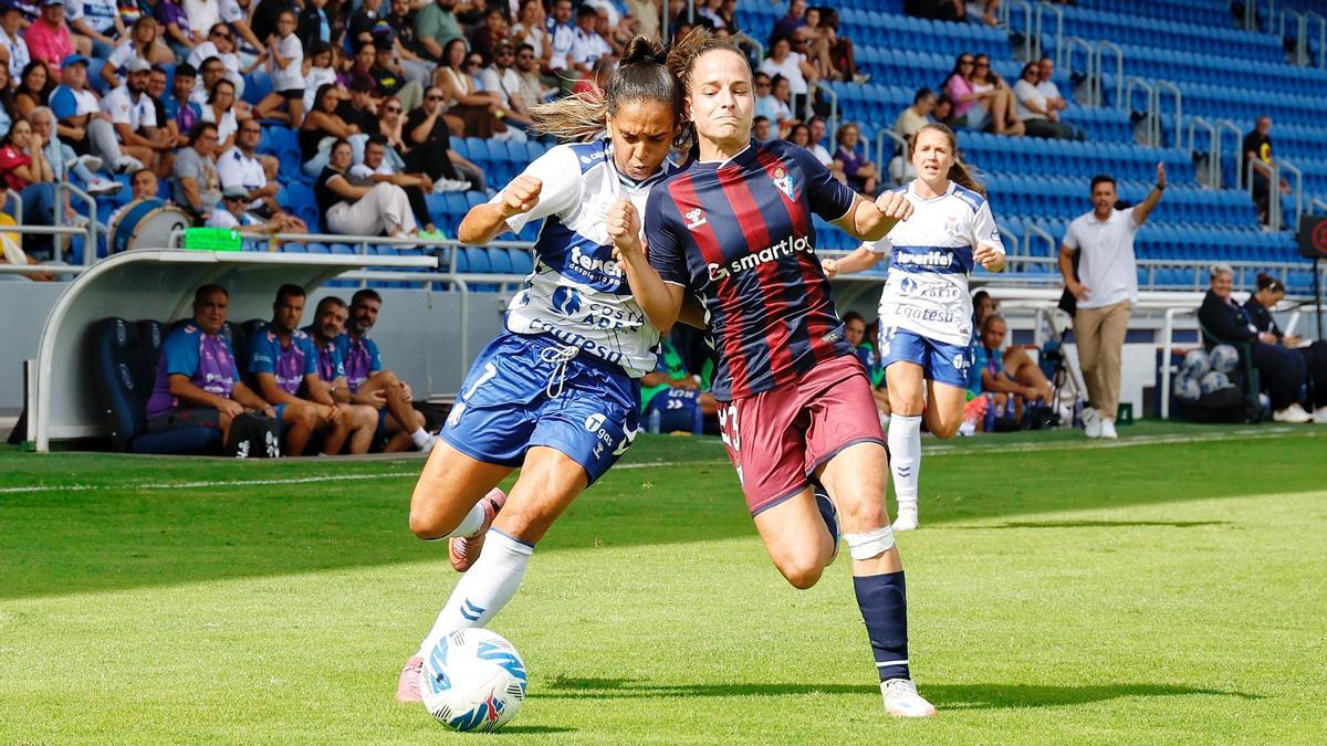 Sakina trata, sin éxito, de superar a una rival.