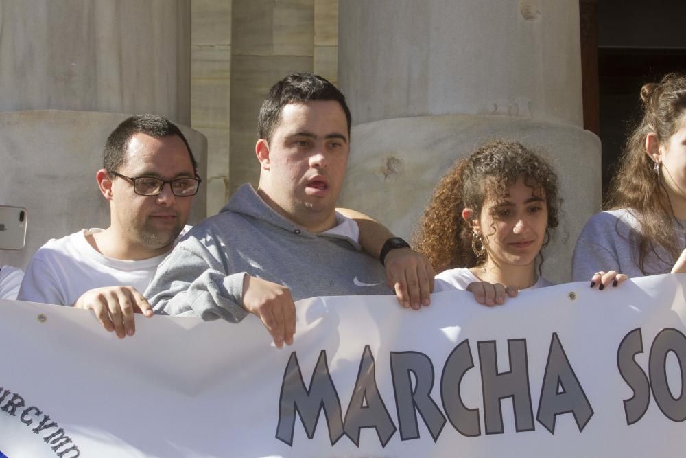 Marcha y lectura del manifiesto por la plena inclusión en Cartagena