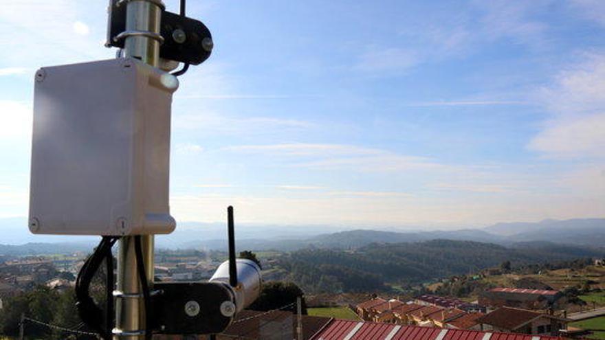 Càmeres de videovigilància per controlar el bosc i evitar incendis forestals