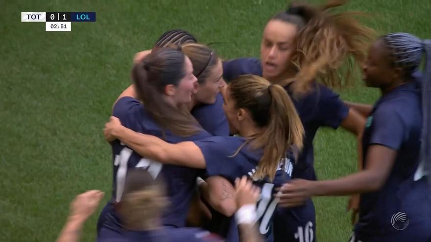 Alexia Putellas se estrena con doblete con las Lionesses London City
