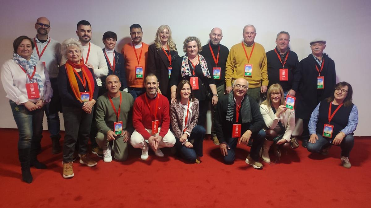 La delegación sierense en el congreso de la FSA-PSOE del 17,18 y 19 de enero pasados, en Avilés.
