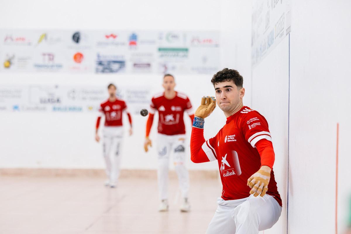 Puchol II, Salva i Àlvaro Mañas al trinquet de Murla.