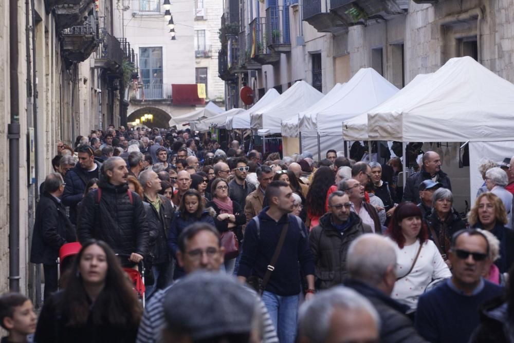 Milers de persones omplen el Barri Vell de Girona per Tots Sants - Fires de Girona 2018