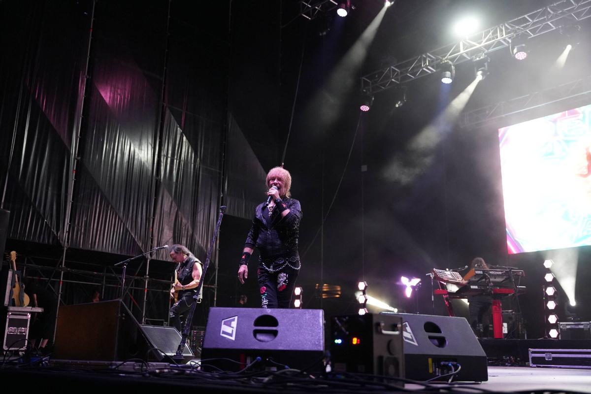 Medina Azahara desata la nostalgia en su último concierto en Badajoz
