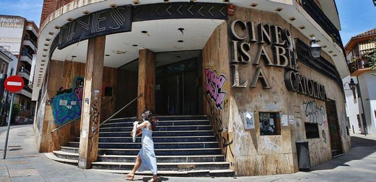 Estado actual del antiguo cine Isabel La Católica.