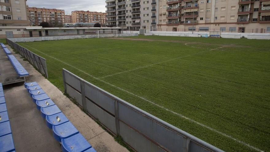 Imagen del estado que presenta el campo de fútbol de San Francisco de Borja. | DANIEL TORTAJADA