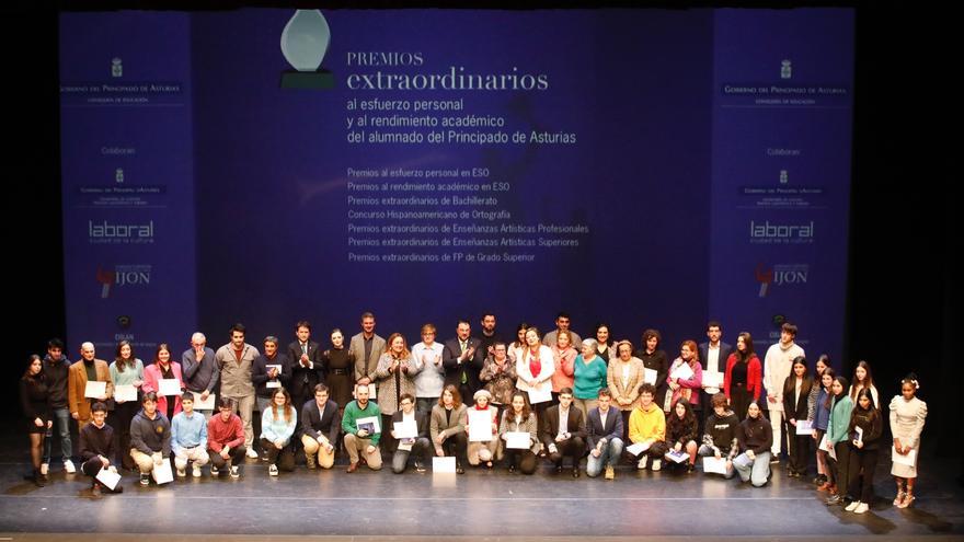 Asturias premia a 53 estudiantes ejemplares: «Esto es solo el principio, nos espera un futuro prometedor»