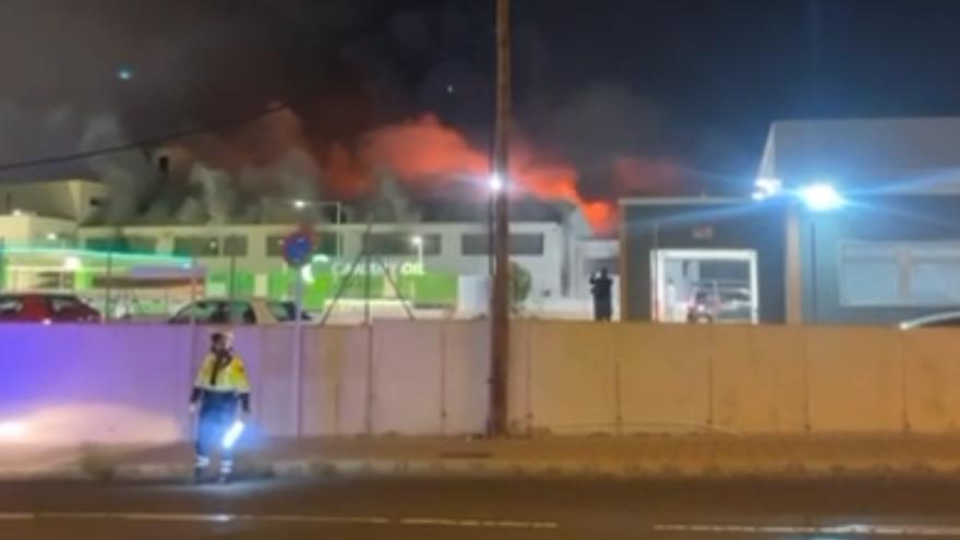 Incendio en una nave abandonada de Miller Bajo