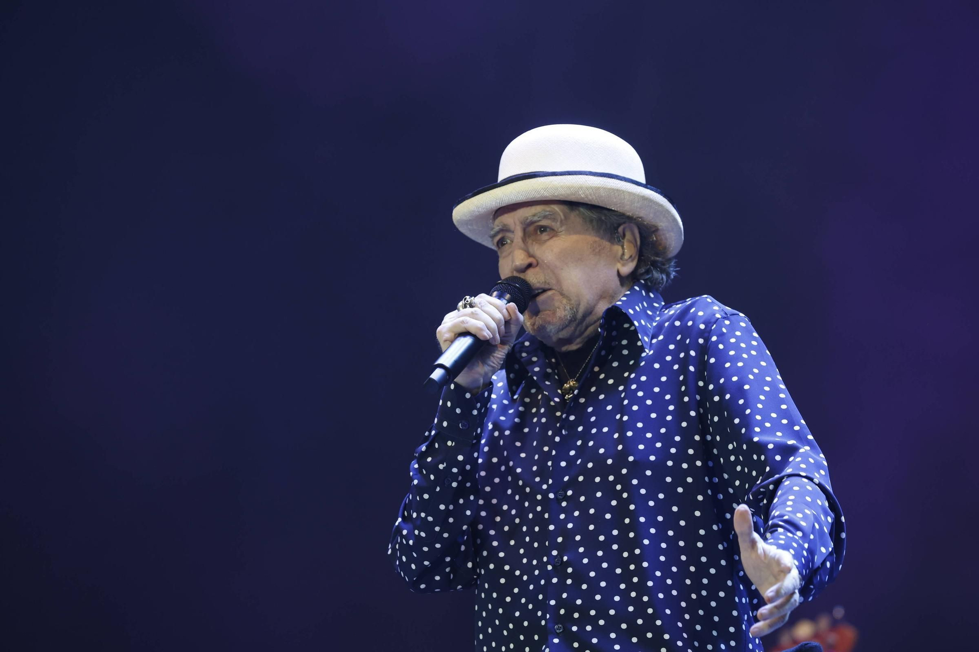 EN IMÁGENES | Gijón rinde homenaje a Sabina: de aquí a la eternidad