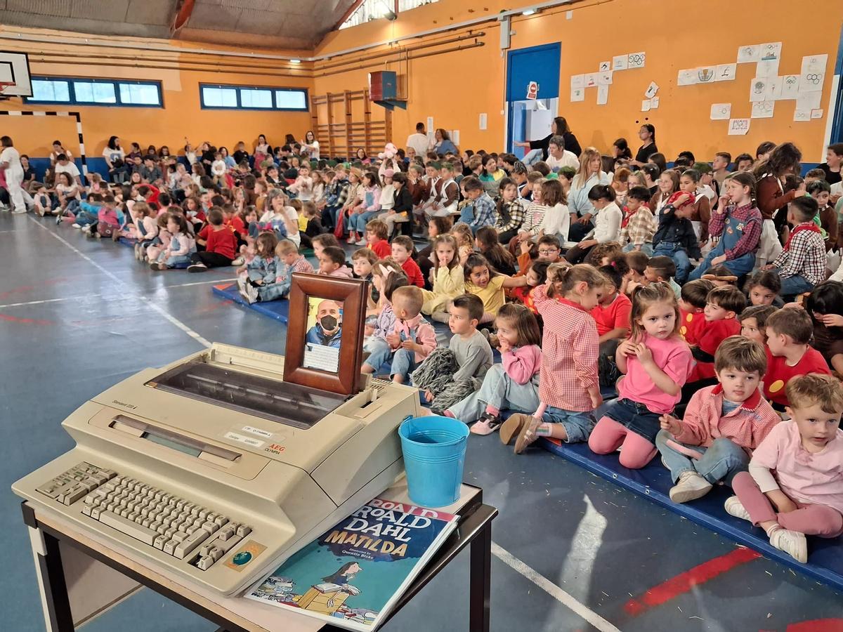 El festival "SolidArte" del colegio Virgen del Fresno de Grado, en imágenes