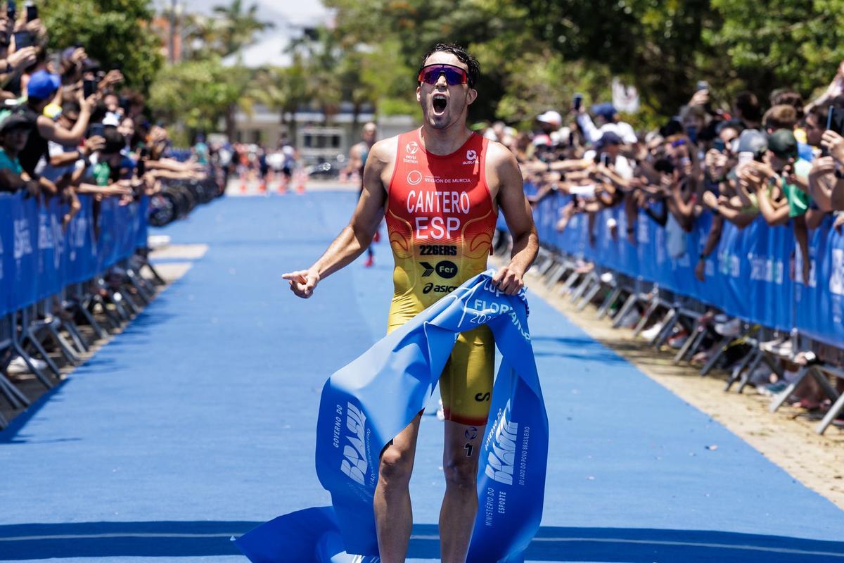 Cantero, entrando en meta en vencedor.